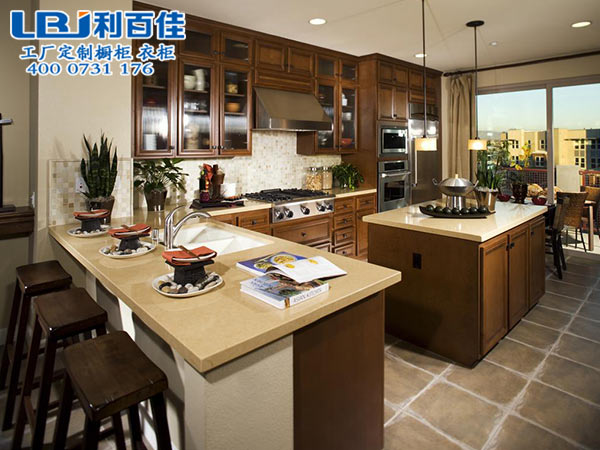 解析長沙整體櫥柜定制市場中常見整體櫥柜柜體的材質