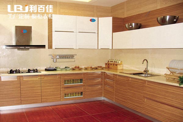 定制整體櫥柜怎么保養(yǎng)，看看你做對(duì)了沒(méi)？